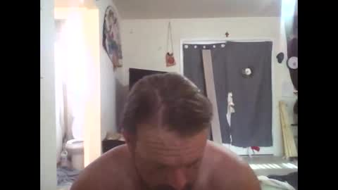 Snapshot of epictriggz chatting on April 17, 2026, 12:13 am slutcouple online show from April 17, 2026, 12:13 am