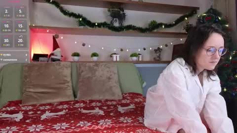 Kira online show from January 8, 2026, 1:19 am