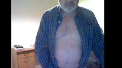 erasmus_d online show from January 11, 2025, 6:33 pm