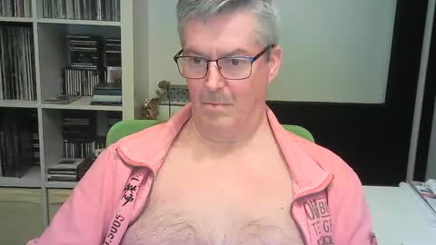 ErBee62 online show from January 14, 2025, 9:41 pm