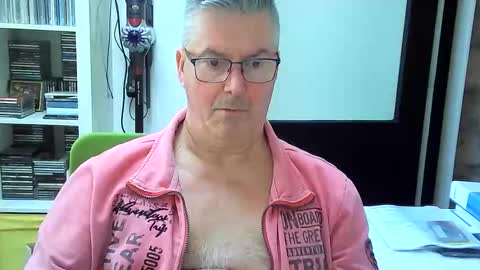 ErBee62 online show from February 27, 2026, 10:26 am