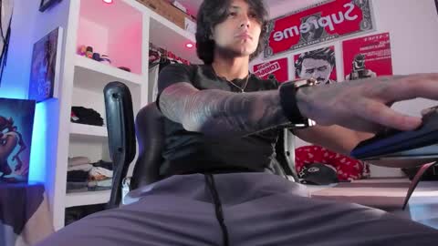 Tht BOSS Eren online show from November 20, 2025, 9:25 pm