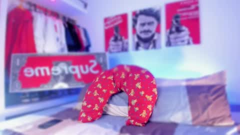 Tht BOSS Eren online show from December 18, 2025, 1:33 am