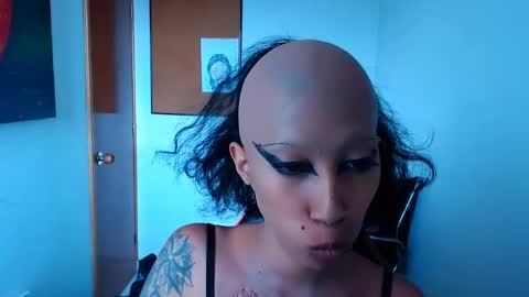 Snapshot of eren_mikasa chatting on April 23, 2026, 8:55 pm sofia online show from April 23, 2026, 8:55 pm