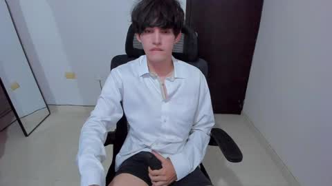eren_tatakae online show from May 7, 2026, 12:27 am