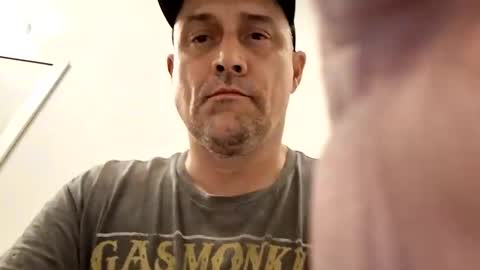 eric4698523103 online show from May 5, 2026, 3:42 pm