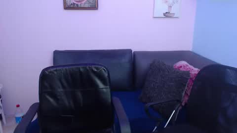 Eric and Alisson online show from October 10, 2025, 3:33 pm