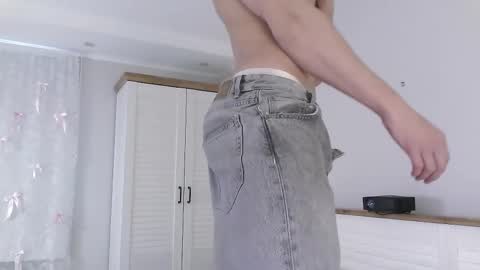 Eric Crush online show from March 17, 2026, 4:06 am