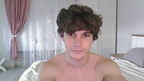 Eric Crush online show from May 18, 2026, 4:40 am