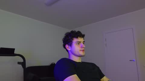    online show from November 5, 2025, 2:28 pm