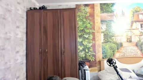 Eric online show from October 17, 2025, 8:06 am