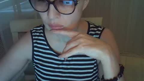 Snapshot of erica_lynn chatting on April 15, 2026, 1:18 pm erica_lynn online show from April 15, 2026, 1:18 pm