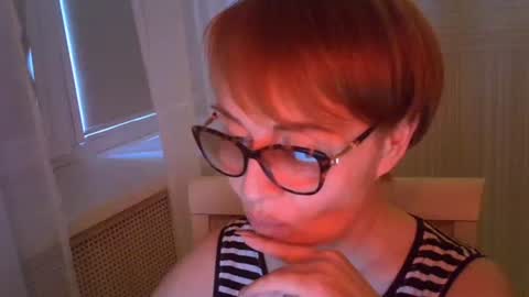 Snapshot of erica_lynn chatting on April 20, 2026, 2:20 pm erica_lynn online show from April 20, 2026, 2:20 pm