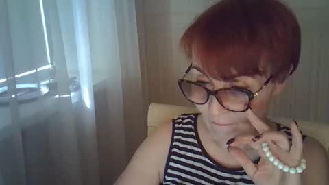 Snapshot of erica_lynn chatting on May 1, 2026, 12:43 pm erica_lynn online show from May 1, 2026, 12:43 pm