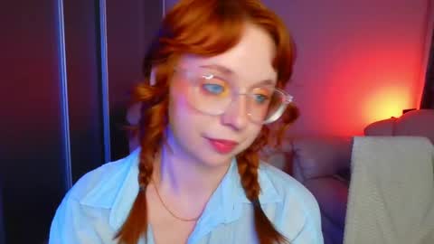 Snapshot of erica_nelson chatting on June 5, 2026, 6:52 am Erica 3 online show from June 5, 2026, 6:52 am