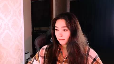 Erica Wayne online show from December 1, 2025, 2:27 am