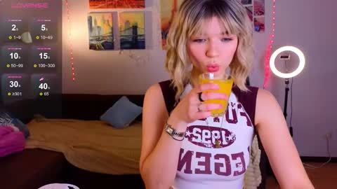 Snapshot of erica_winterr chatting on January 29, 2025, 12:13 pm Erica Winterr online show from January 29, 2025, 12:13 pm