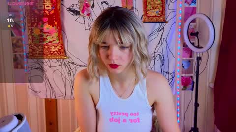 Snapshot of erica_winterr chatting on March 10, 2025, 4:17 am Erica Winterr online show from March 10, 2025, 4:17 am