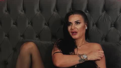 Erica online show from February 1, 2025, 10:34 pm