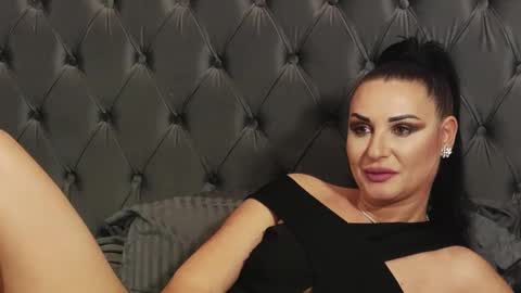 Erica online show from February 20, 2025, 10:04 pm