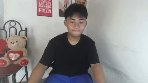 Snapshot of erick_cummer30 chatting on April 19, 2026, 2:44 am erick_cummer30 online show from April 19, 2026, 2:44 am