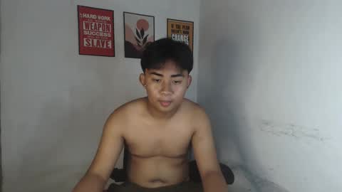 Snapshot of erick_cummer30 chatting on April 21, 2026, 12:12 am erick_cummer30 online show from April 21, 2026, 12:12 am