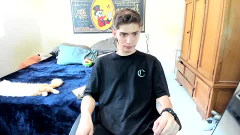 Snapshot of erick_de_rossee chatting on May 15, 2026, 6:59 pm erick_de_rossee online show from May 15, 2026, 6:59 pm
