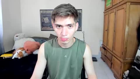 Snapshot of erick_de_rossee chatting on May 20, 2026, 7:09 pm erick_de_rossee online show from May 20, 2026, 7:09 pm