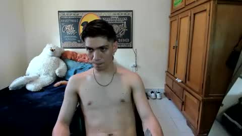 Snapshot of erick_de_rossee chatting on May 27, 2026, 8:39 pm erick_de_rossee online show from May 27, 2026, 8:39 pm