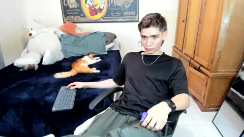 Snapshot of erick_de_rossee chatting on June 3, 2026, 8:36 pm erick_de_rossee online show from June 3, 2026, 8:36 pm