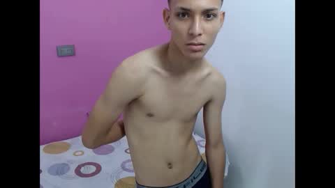 erick_forx online show from November 3, 2025, 11:26 pm