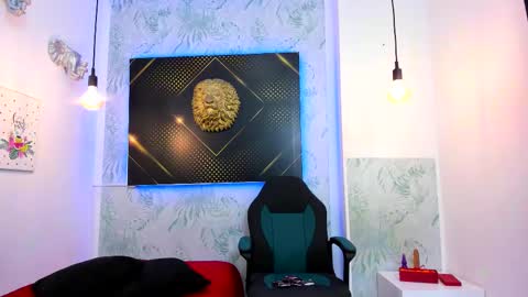   online show from February 11, 2025, 8:48 am