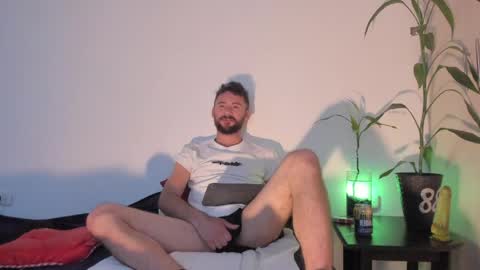 Snapshot of erickpritz_xh chatting on April 19, 2026, 10:23 pm erickpritz_xh online show from April 19, 2026, 10:23 pm