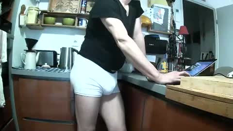 Snapshot of ericstephcam31 chatting on February 26, 2025, 3:30 pm Steph et Eric online show from February 26, 2025, 3:30 pm