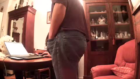 Snapshot of ericstephcam31 chatting on December 3, 2025, 11:08 am Steph et Eric online show from December 3, 2025, 11:08 am