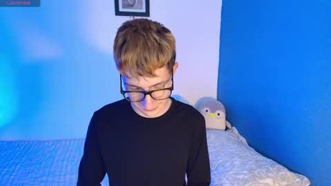 Snapshot of erik_golden_ chatting on May 28, 2026, 9:12 pm I am Erik online show from May 28, 2026, 9:12 pm
