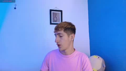 Snapshot of erik_golden_ chatting on June 4, 2026, 9:10 pm I am Erik online show from June 4, 2026, 9:10 pm