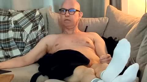 Snapshot of erik_norwegian chatting on April 9, 2026, 7:58 am Erik Norwegian online show from April 9, 2026, 7:58 am
