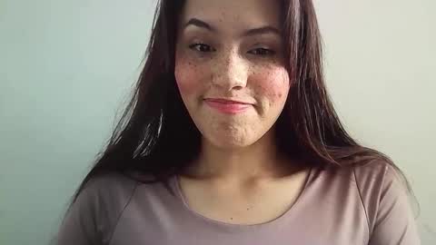 Erika online show from October 30, 2025, 4:52 pm