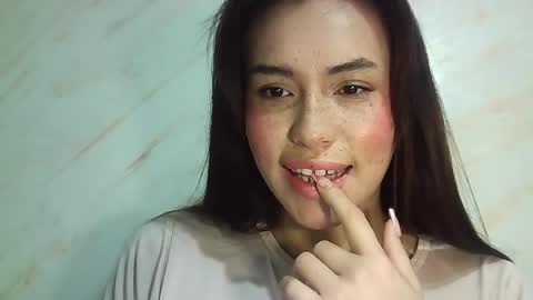 Erika online show from April 26, 2026, 4:26 pm