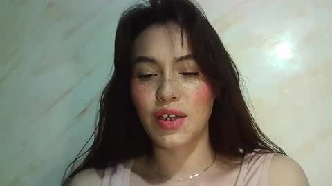 Erika online show from April 28, 2026, 4:12 pm