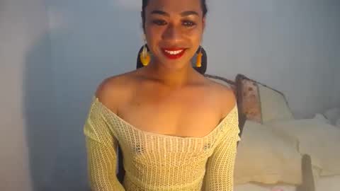 erika_madrigal online show from December 23, 2024, 11:49 pm