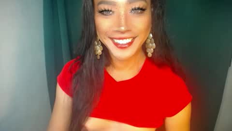 erika_madrigal online show from November 15, 2025, 11:21 pm