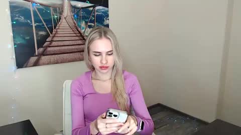 Erika online show from January 22, 2025, 4:02 pm