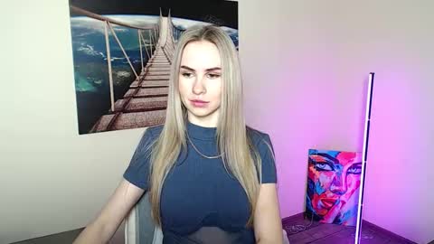 Erika online show from April 20, 2026, 12:08 pm