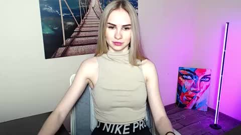 Erika online show from June 4, 2026, 11:49 am