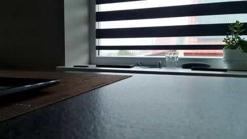 boyohboy online show from November 17, 2025, 7:47 am