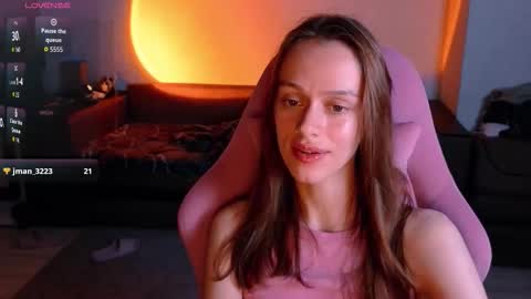 Erika online show from September 11, 2025, 5:13 pm