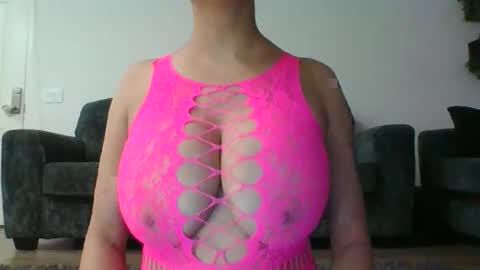 Snapshot of erin2025 chatting on November 29, 2025, 5:32 am erin2025 online show from November 29, 2025, 5:32 am