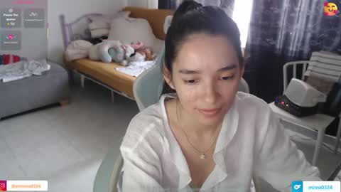 erina_1 online show from April 18, 2026, 5:17 pm